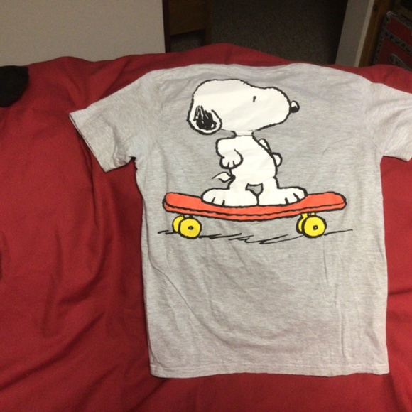 SNOOPY tshirt - Picture 2 of 2